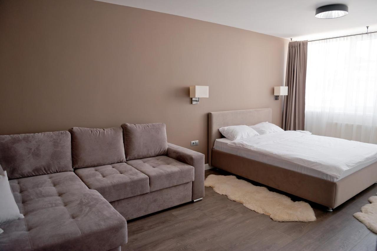 2 Bedroom Apartment Close To Center, Park And Shopping Center Chisinau Exterior foto